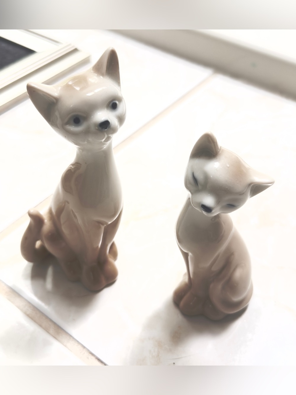 2 Porcelain kitty cat Figurines by artist Otagiri from Japan. Label attached